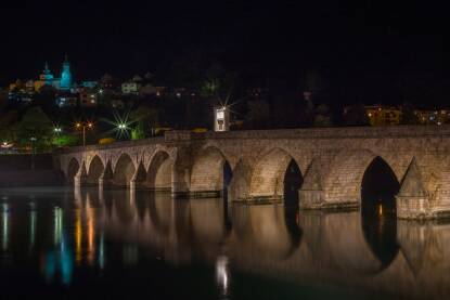 Višegrad Višegradska ćuprija noću