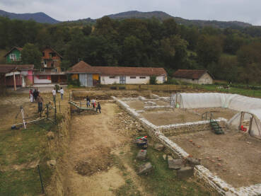 Arheološki muzej „Rimski municipium“ u Skelanima Mozaici, predmeti iz rimskog perioda samo su dio onoga što je pronađeno. Arheološki muzej „Rimski municipium“ u Skelanima.
