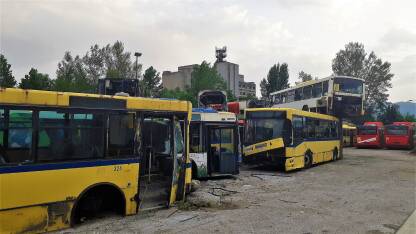 Odlagalište autobusa Odlagalište starih autobusa u firmi GRAS u Sarajevu