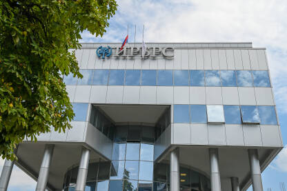 Investiciono-razvojna banka Republike Srpske Investiciono-razvojna banka Republike Srpske (IRB RS), sa sjedištem u Banjaluci, registrovana je kao akcionarsko društvo a 100 odsto vlasništva ima Republika Srpska.