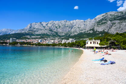 Makarska, Hrvatska. Jadransko more. Makarska, Hrvatska. Obala Jadranskog mora ljeti.