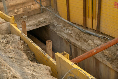 Održavanje cijevi za grijanje/vodu/kanalizaciju. Popravak kvara.