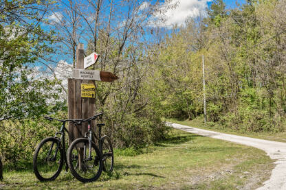 Putokaz. Biciklizam u prirodi.