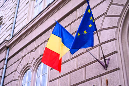 Zastava Rumunije i Evropske unije Zastava Rumunije i Evropske unije. Zastava EU i Rumunjske.