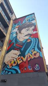 Mural Davorina Popovića u Sarajevu Mural Davorina Popovića pjevača benda Indexi na zidu zgrade u Sarajevu