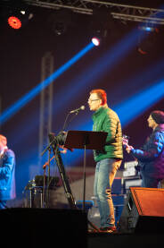 Trg Tuzla Nova 2023 full-4 Članovi grupe The Big Brothers Band na bini