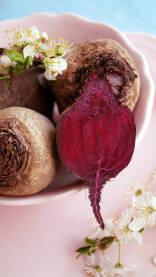 Sviježa cvekla na stolu