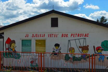 Dječiji vrtić u Bosanskom Petrovcu Dječiji vrtić Bosanski Petrovac.