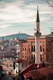 Alifakovac Pogled na stari dio Sarajeva sa Alifakovca.