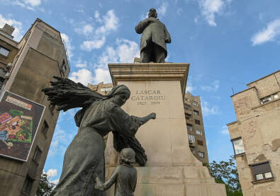 Spomenik u Bukureštu, Rumunija. Lascar Catargiu, političar rođen u Moldaviji, bio je šesti premijer Rumunije. Živio u 19. vijeku.