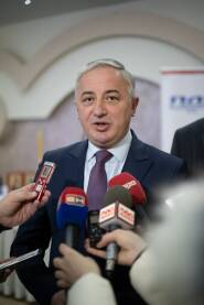 Branislav Borenović Branislav Borenović je srpski političar iz Bosne i Hercegovine i predsjednik Partije demokratskog progresa.