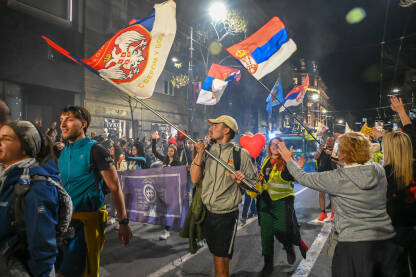 Doček studenata iz cijele Srbije, pred veliki studentski protest 15. marta 2025. godine u Beogradu. Solidarnost među mladima.
