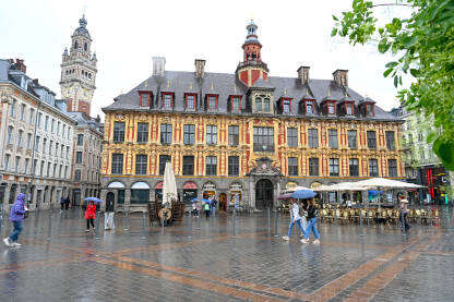 Lille, Francuska Lille, Francuska: Glavni trg ili Grand Place.