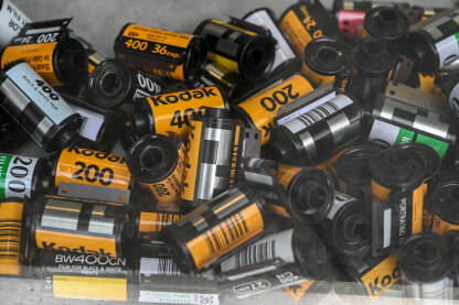 Stari filmovi za analogni fotoaparat. Stari filmovi za analogni fotoaparat.