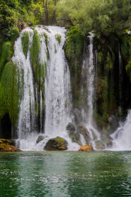 Vodopad Kravica Vodopad Kravica na rijeci Trebižat. Bosna i Hercegovina