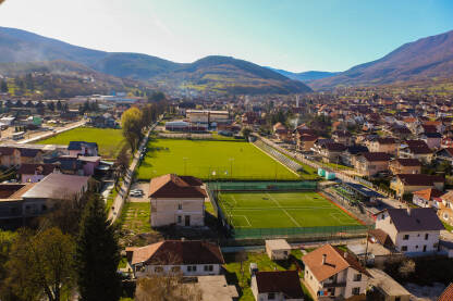 Panorama Turbeta Panorama mjesta Turbe kod Travnika. Pogled sa minareta.