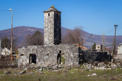 Džamija Hasan-paše Predojevića nalazi se u Bileći.  Džamija je 2006. godine proglašena za nacionalni spomenik Bosne i Hercegovine