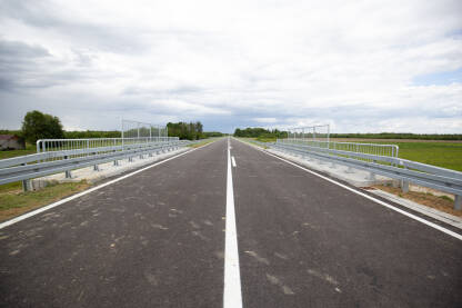 Obilaznica Brčko Najveći infrastrukturni projekt u Brčkom, vrijedan više od 27 miliona eura – obilaznica oko grada Brčko duga je 18,86 kilometara.