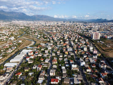 Tirana, Albanija Tirana, glavni grad Albanije, snimak dronom