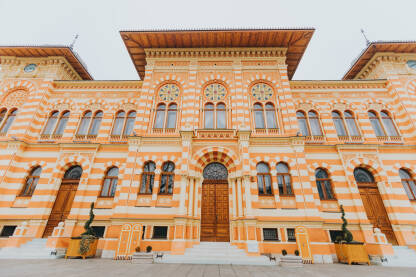 Vijećnica Brčko Gradska vijećnica u Brčkom sagrađena je 1892. godine prema idejnom projektu arhitekta Aleksandra Viteka te je starija u Vijećnice u Sarajevu.
