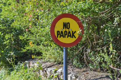 No papak znak na putu