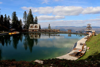 Vještačko jezero na Ravnoj planini, Dino park na Palama
