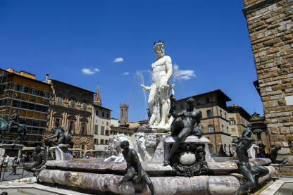 Firenca, Italija: Neptunova fontana. Firenca, Italija: Neptunova fontana na Piazza della Signoria. Fontana u centru grada.