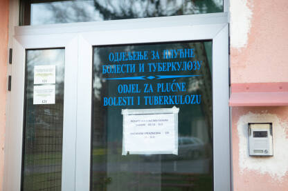 Natpis Odjeljenje za plućne bolesti i tuberkulozu