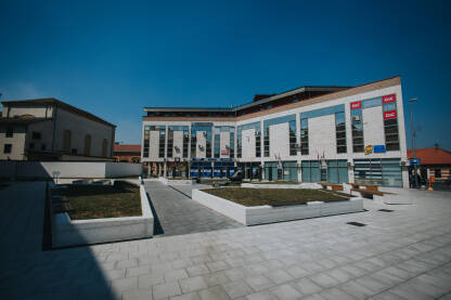 Spomenik civilnim žrtvama rata u Brčkom Spomenik civilnim žrtvama rata u Brčkom