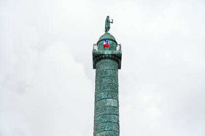Pariz, Francuska: Place Vendome, trg u gradu. Historijske zgrade u centru grada.