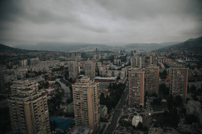 Pejzaž Sarajeva Pejzaž Sarajeva iz Bosmal zgrade