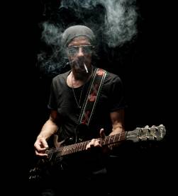 Muzičar Milan Kotur - Lemmy Muzičar i gitarista rock grupe Tref, pik & razbojnik iz Kozarske Dubice !
