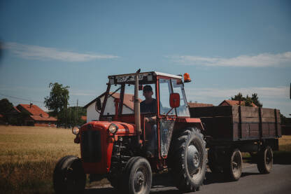 Traktor Traktor na cesti