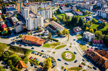 Banovići, kružni tok Banovići, ulaz u grad - kružni tok
