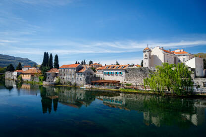 Trebinje, Trebišnjica i stari grad Pogleda na Trebišnjicu, Stari grad i Muzej Hercegovine