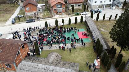 Javni skup pod nazivom "Stop rudnicima u dolini rijeke Plive" Javni skup pod nazivom "Stop rudnicima u dolini rijeke Plive" u opštini Jezero.