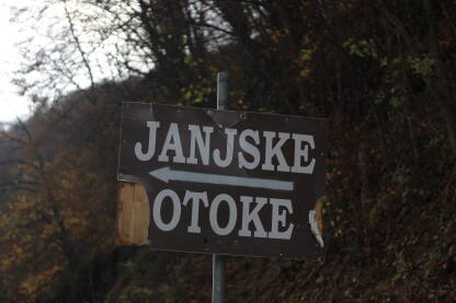 Janjski Otoci Tabla izbliza za Janjske otoke...