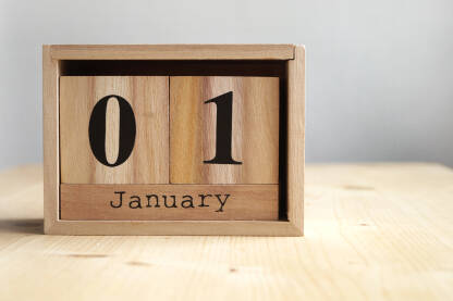 Prvi Januar Drveni kalendar 01 Januar