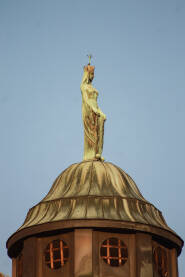 Statua Kroacija Statua Kroacija na kupoli zgrade HNK Napredak, Sarajevo
