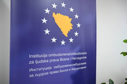 Ombudsman ljudskih prava iz Bosne i Hercegovine Ombudsman ljudskih prava iz Bosne i Hercegovine.