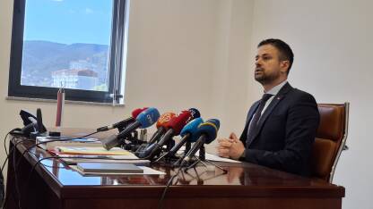 Konferencija za novinare Srđana Amidžića, ministra finansija i trezora BiH, o aferi "Vijadukt"