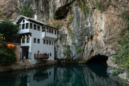 Tekija Blagaj i izvor Bune Tekija Blagaj i izvor rijeke Bune kod Mostara
